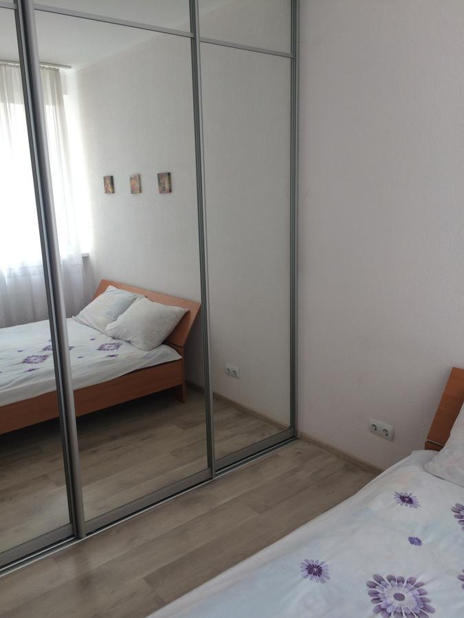 Cozy Apartment Near The Airport "Kyiv" Bagian luar foto