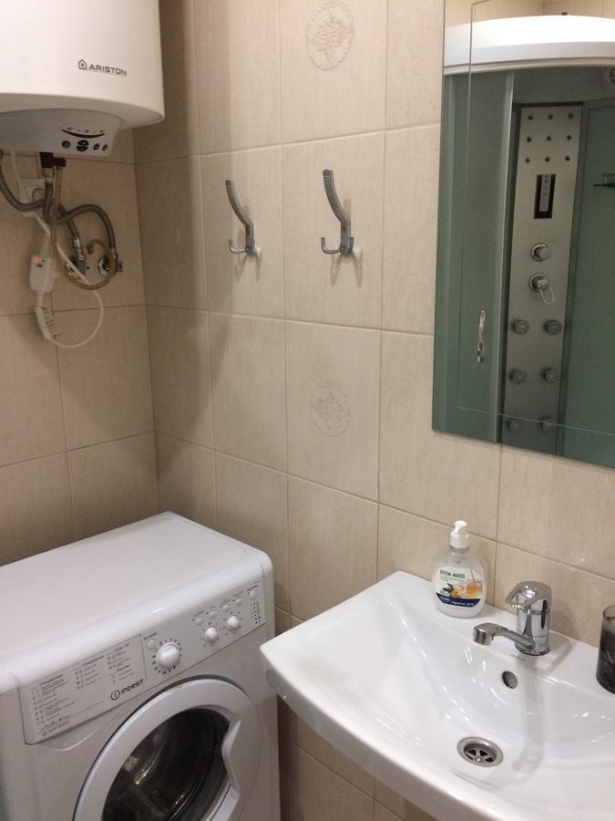 Cozy Apartment Near The Airport "Kyiv" Bagian luar foto